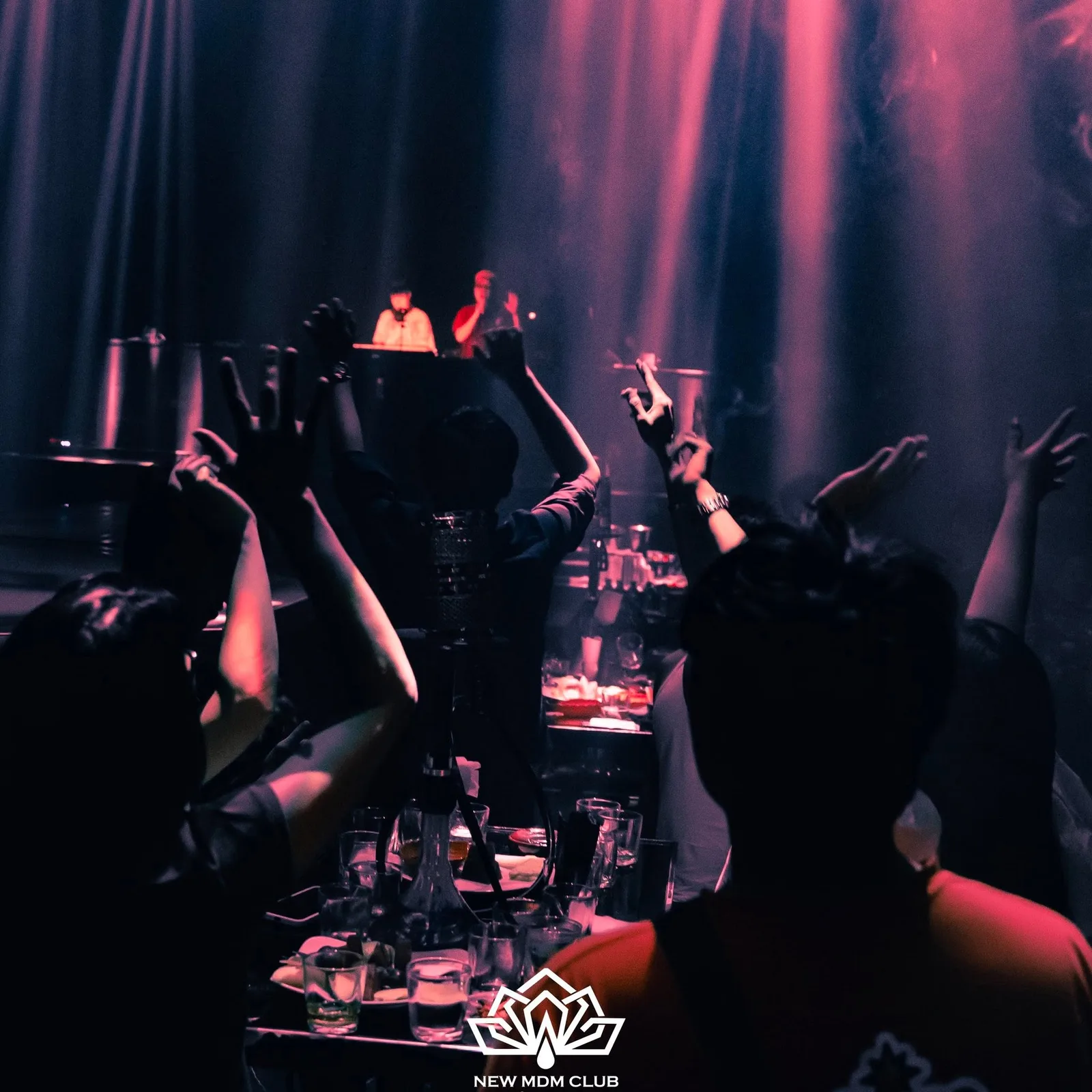New MDM Club — Khoảnh khắc