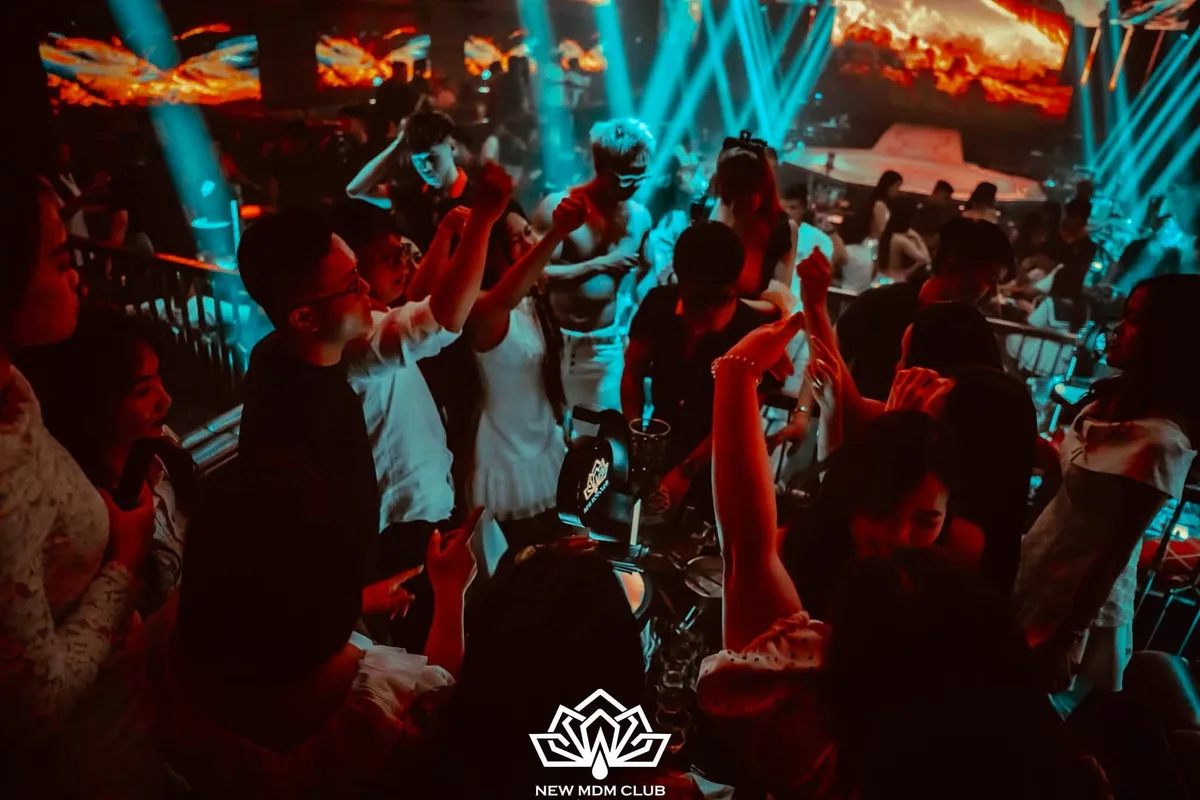 New MDM Club — Khoảnh khắc